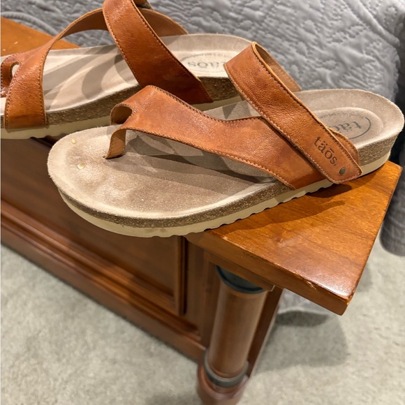 Taos Footwear Brown Leather Sandals - Picture 2 of 5